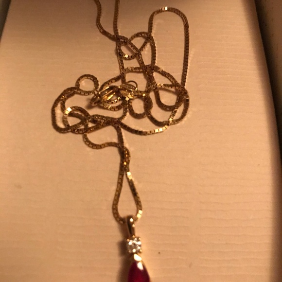 14k gold necklace with ruby pendant - Picture 5 of 10